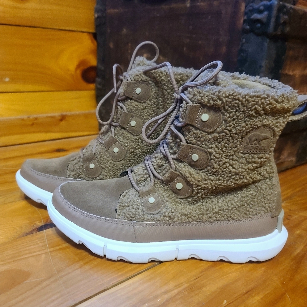 Women's Sorel Boots, Size 8.5 US